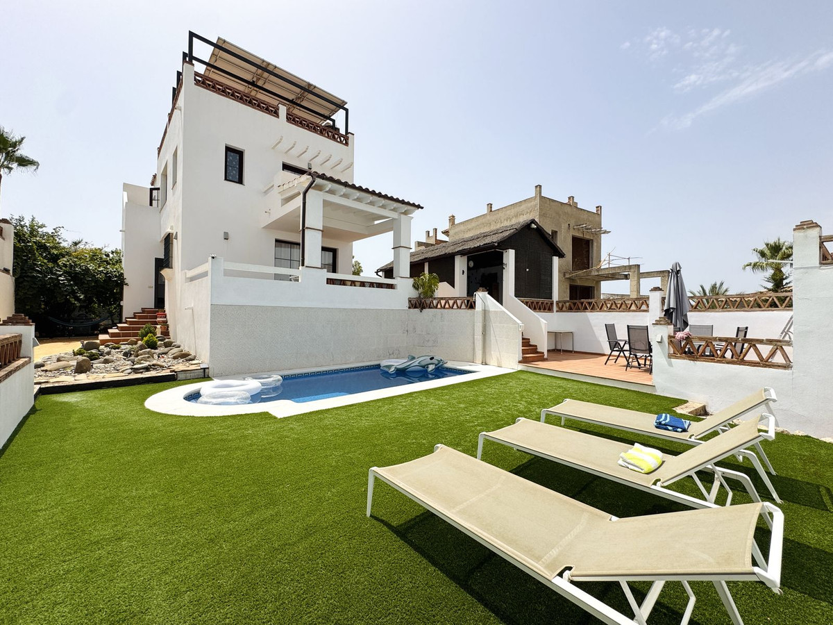 Nueva Milla de Oro, Estepona
